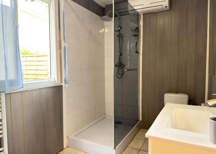 Casa de Férias Valras-loc Familiale Avec Piscine